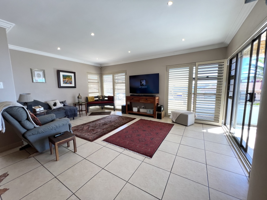 3 Bedroom Property for Sale in Wavecrest Eastern Cape